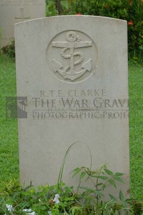 TRINCOMALEE WAR CEMETERY - CLARKE, R